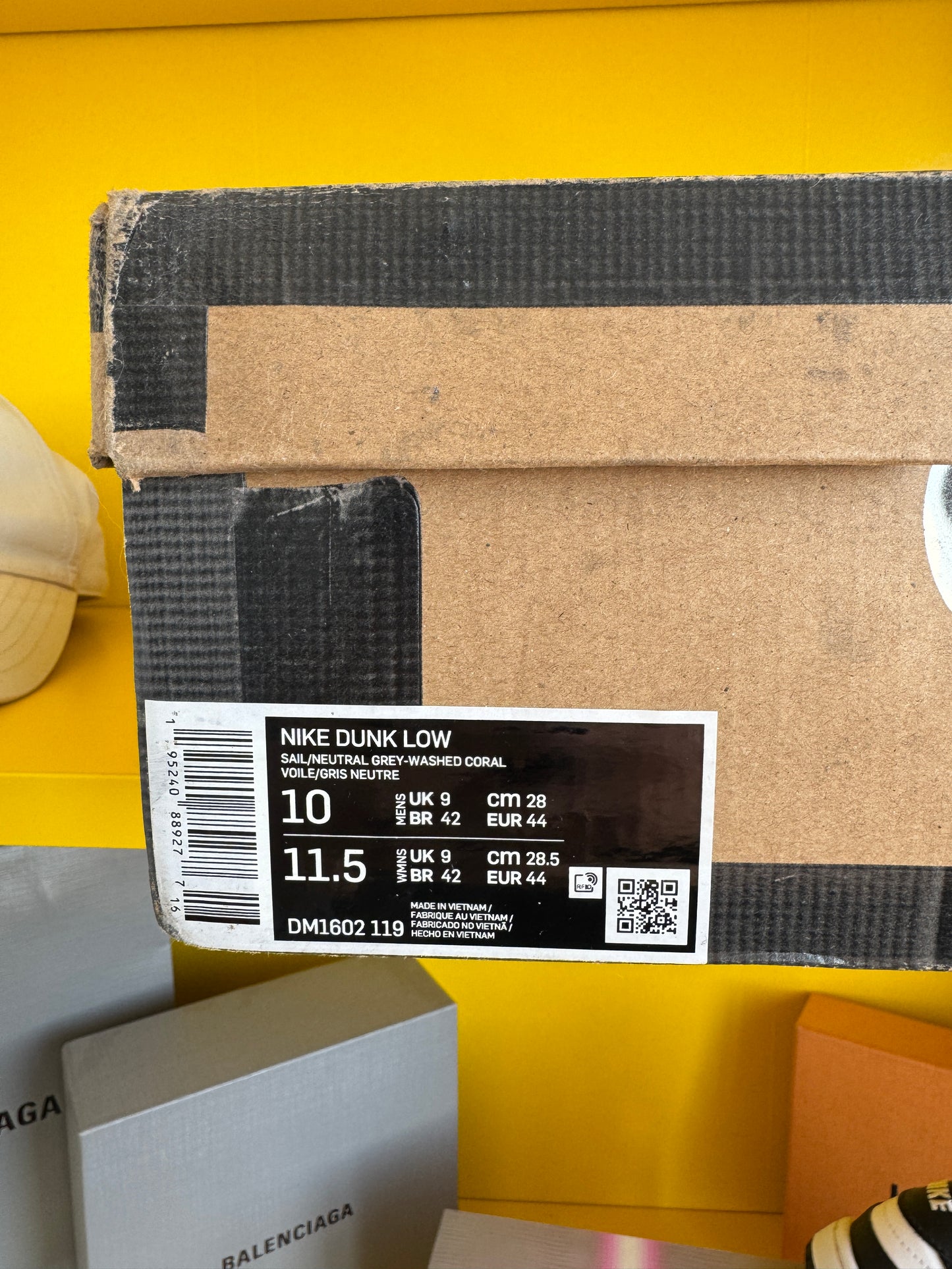 OFF-WHITE X Nike dunk low Lot 24