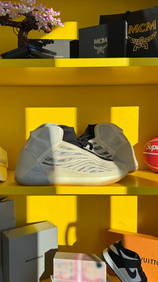 Yeezy QNTM Mist Slate