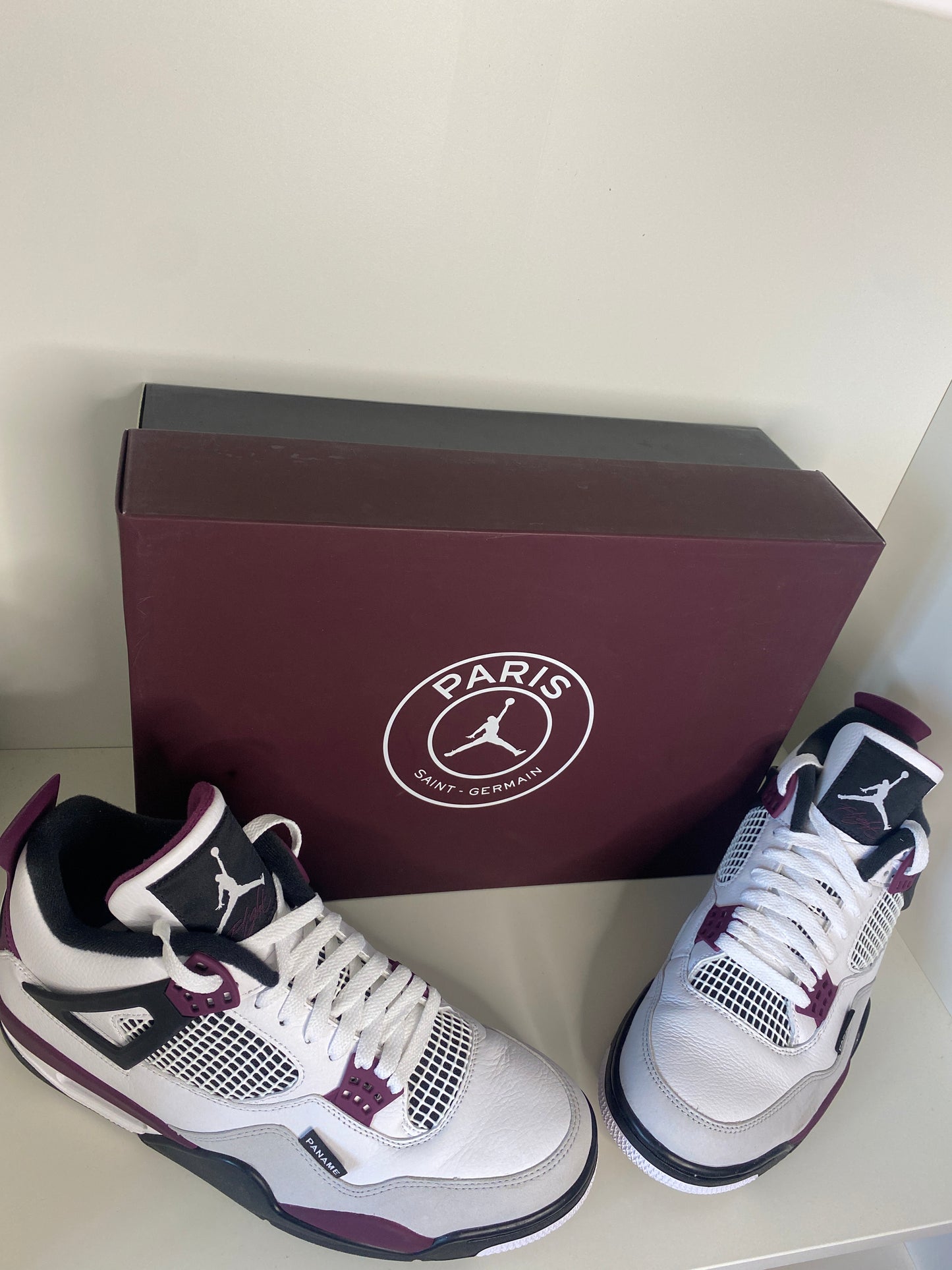 Jordan 4 PSG