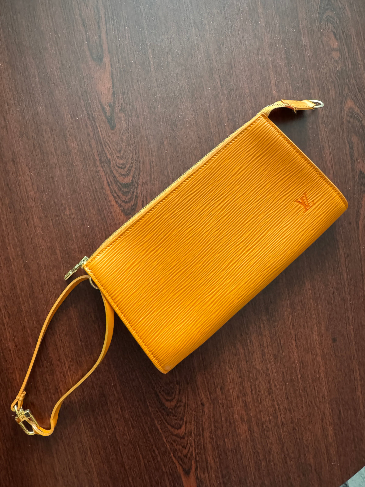 Louis Vuitton Epi leather pochette