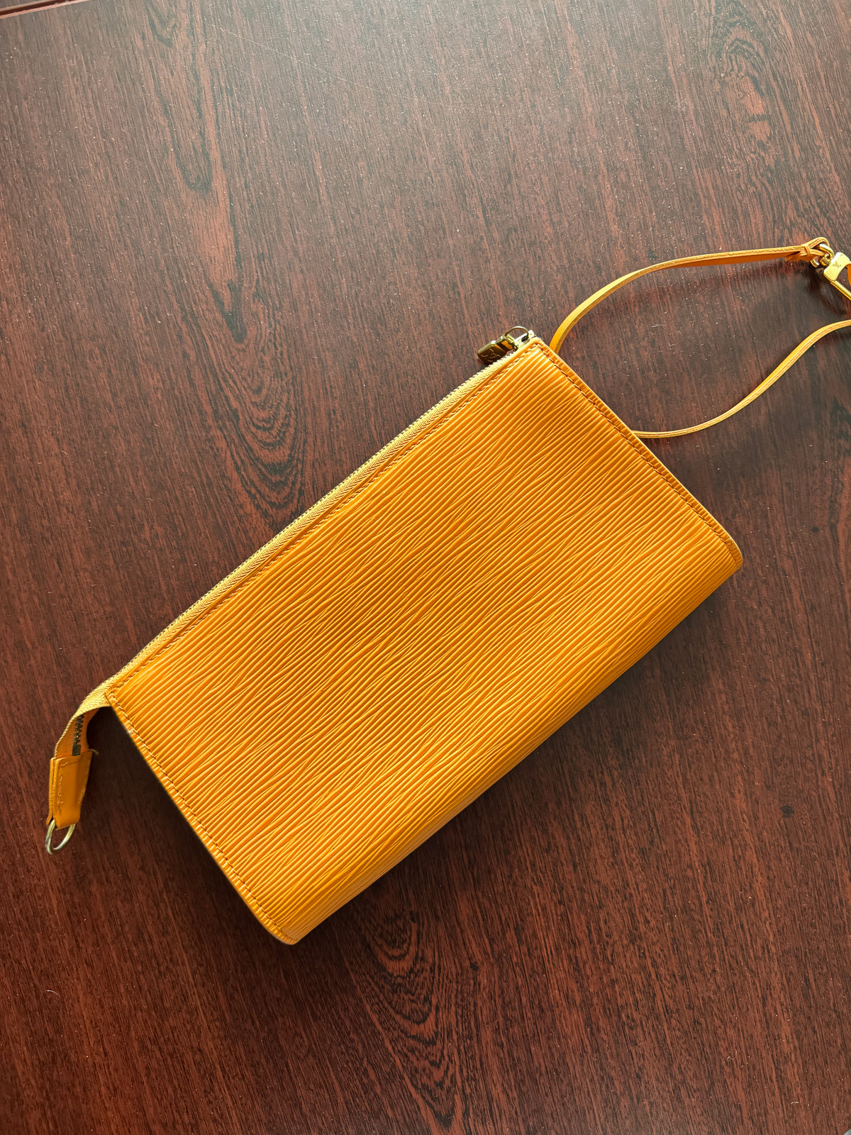 Louis Vuitton Epi leather pochette