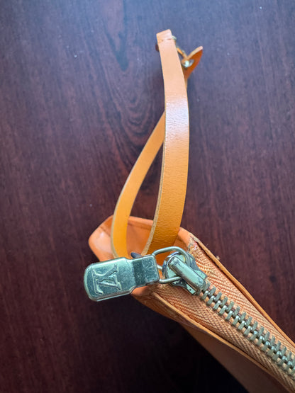 Louis Vuitton Epi leather pochette