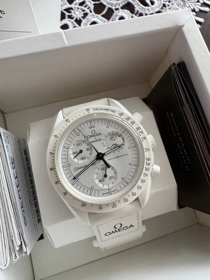 Omega X Swatch Snoopy