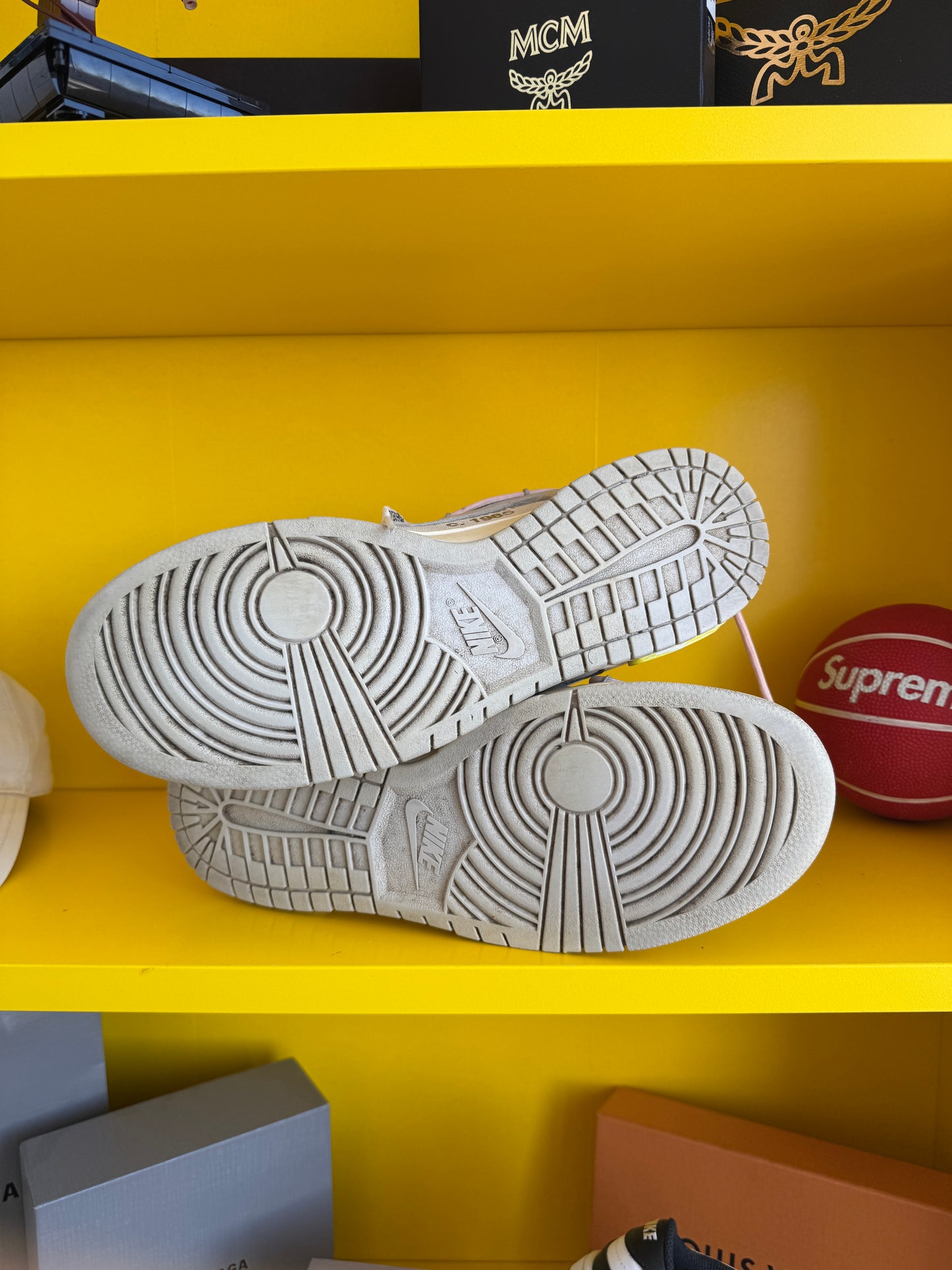 OFF-WHITE X Nike dunk low Lot 24