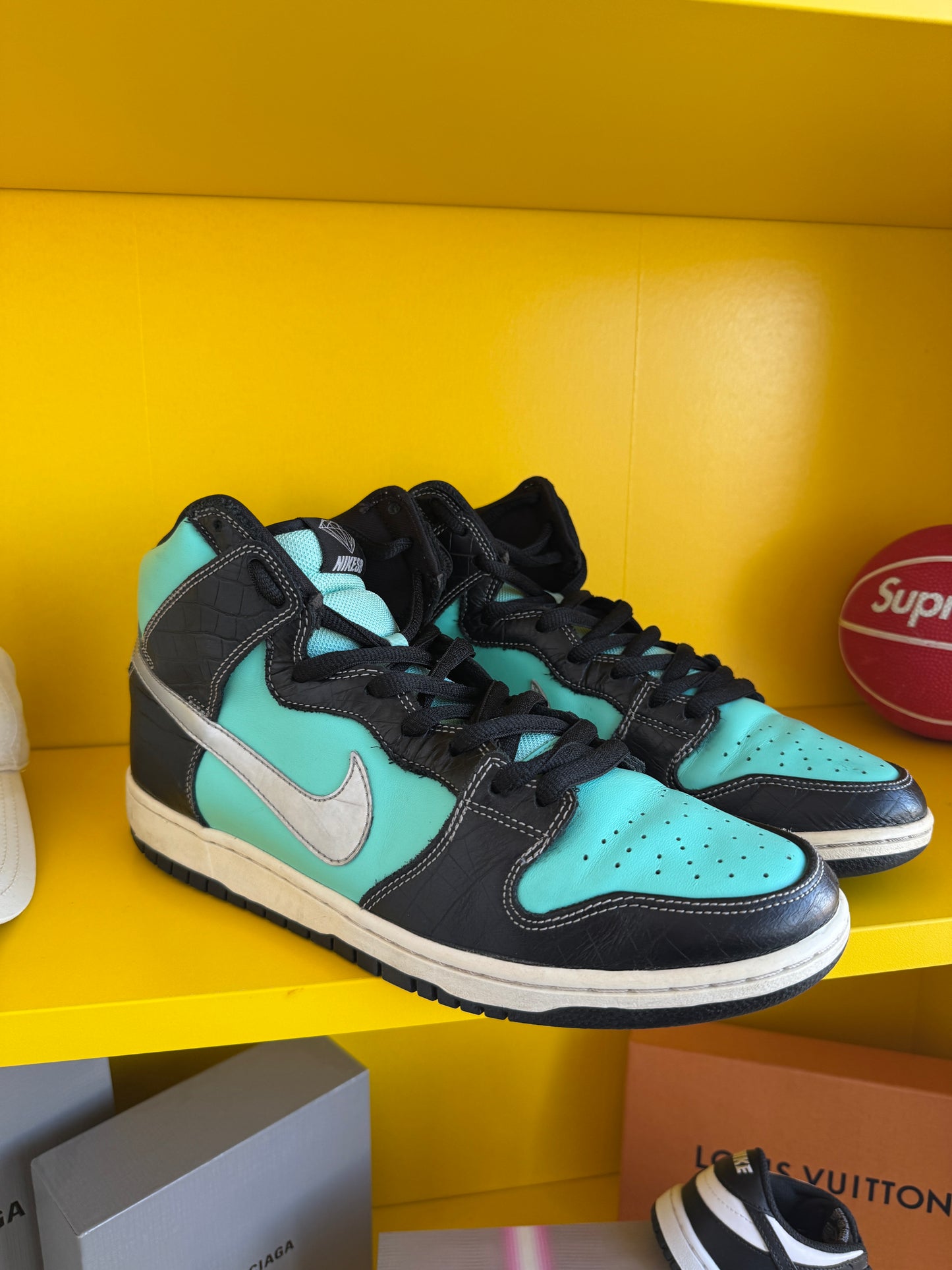 Nike SB Dunk High Diamond Supply Co.